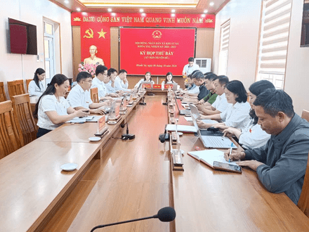 Kinh tế - Chính trị