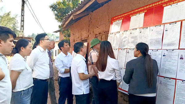 Thường trực HĐND xã Khuất Xá khảo sát công tác bầu cử đại biểu Quốc hội khóa XVI và đại biểu HĐND các cấp trên địa bàn xã