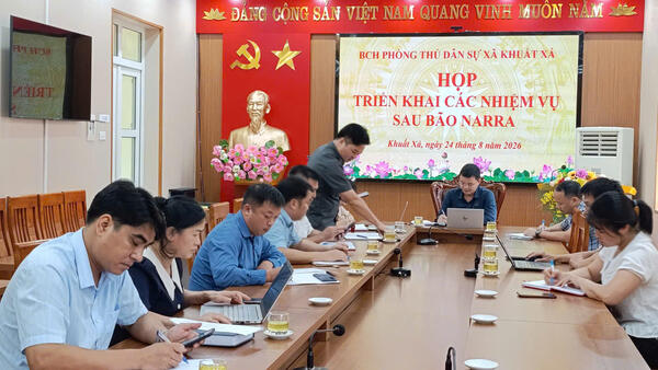 LÃNH ĐẠO XÃ KHUẤT XÁ TRỰC TIẾP KIỂM TRA, CHỈ ĐẠO KHẮC PHỤC THIỆT HẠI DO CƠN  BÃO NARRA GÂY RA